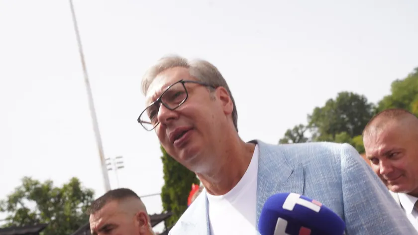 Sırbistan Cumhurbaşkanı Aleksandar Vučić, Oseçin'de düzenlenen 17. Şliva Fuarı'na katıldı.