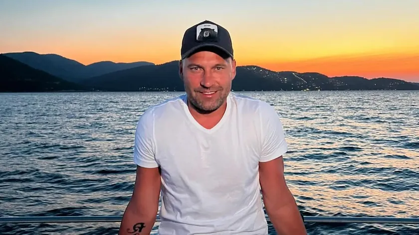 Duško Tošić, rod evindeki eviini yenilemelerini gösterdi.