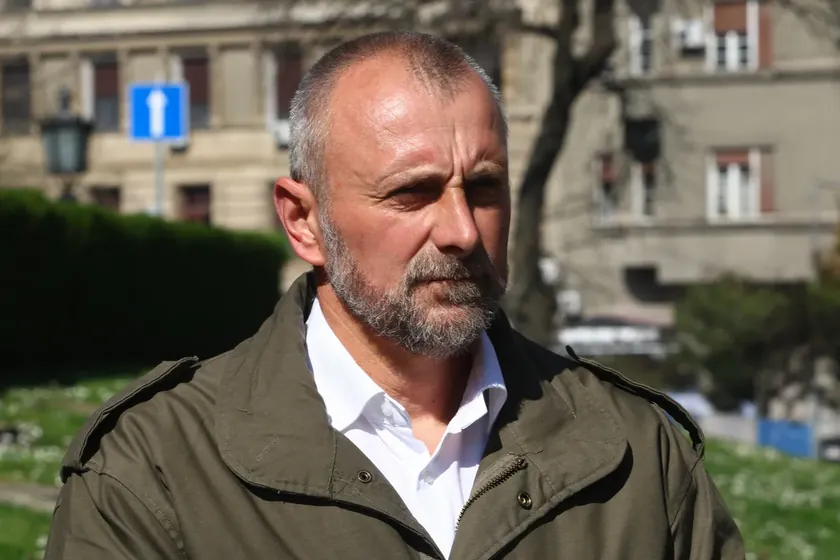 Sırbistan'da Aktivist Zlatko Kokanović Tutuksuz Yargılanmak Üzere Serbest Bırakıldı