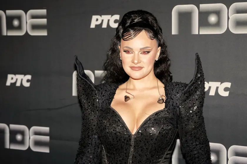 Sırbistan PZE'de Mirna Radulović teknik sorunlar yüzünden yeniden sahneye çıktı.