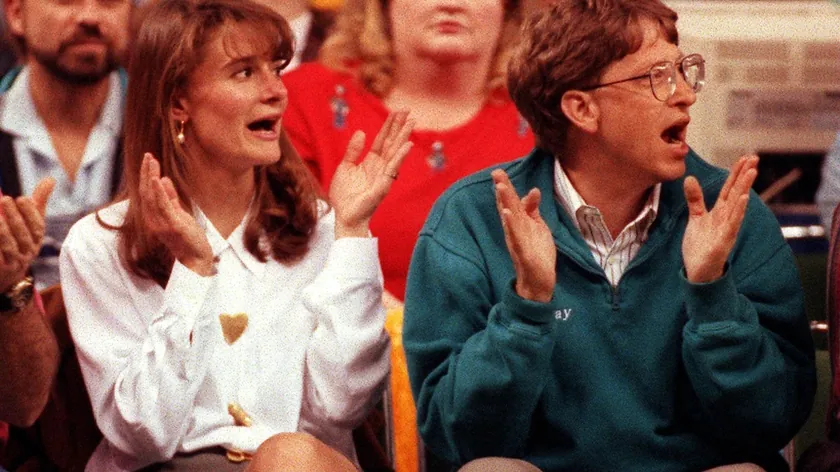 Ünlü Yatırımcı Warren Buffett Gates Vakfı Bağışlarından Pişmanlık Duymuyor İlişkiler Gergin