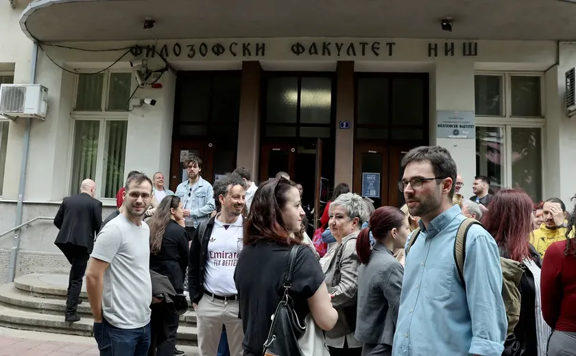 Niş'te Filozofik Fakültede Çalışanlar İçin 1,5 Milyon Dinar Toplandı