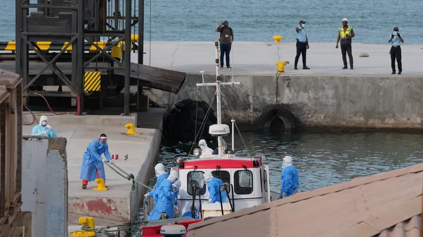 İspanya'nın Alicante şehrinde hantavirüs şüphesi üç yolcunun ölümü sonrası alarm verdi