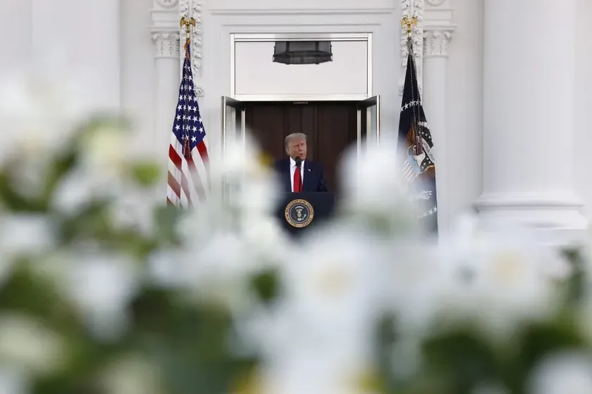 Amerikalı bir federal hakem Donald Trump'ın Beyaz Saray'da basketbol sahası inşaatını durdurmasını emretti.
