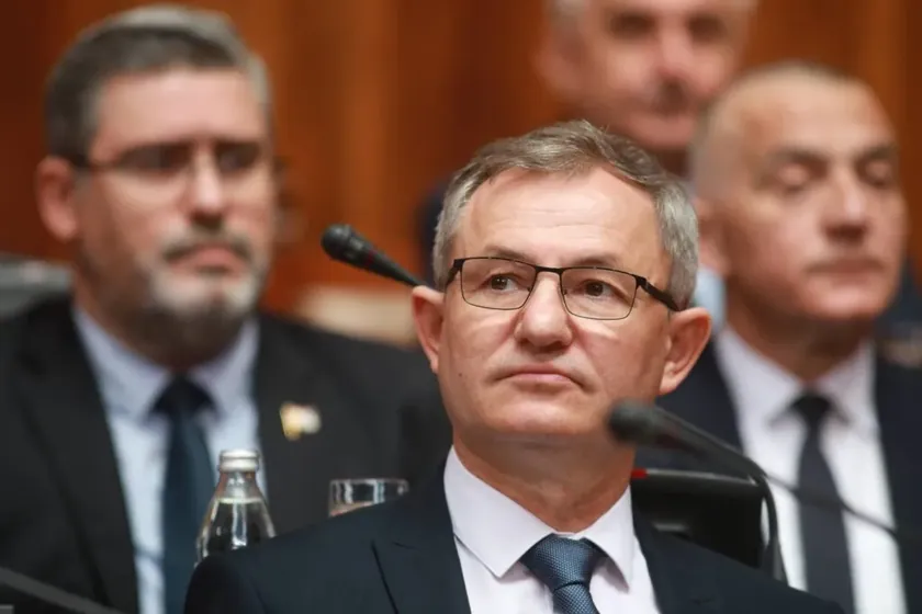 Sırbistan Tarım Bakanı Dragan Glamočić çiftçilere küçümseyen tavırlarıyla tepki çekti