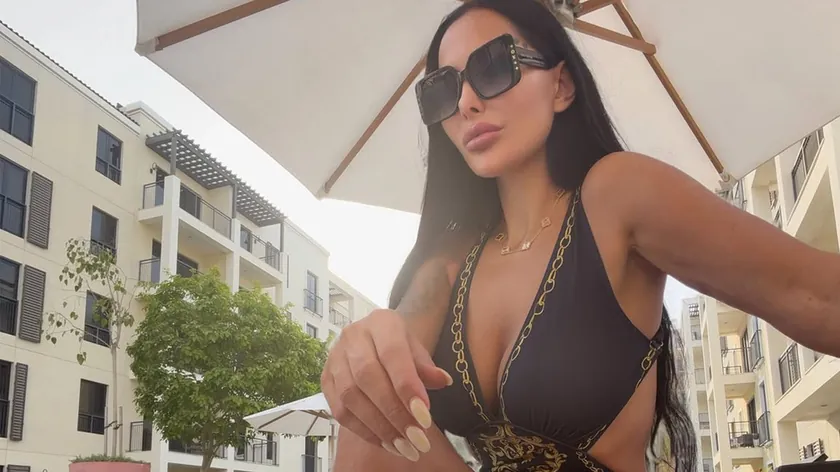 Sita Ahmić'in Fotoğrafları İnternette Tartışma Oluşturdu