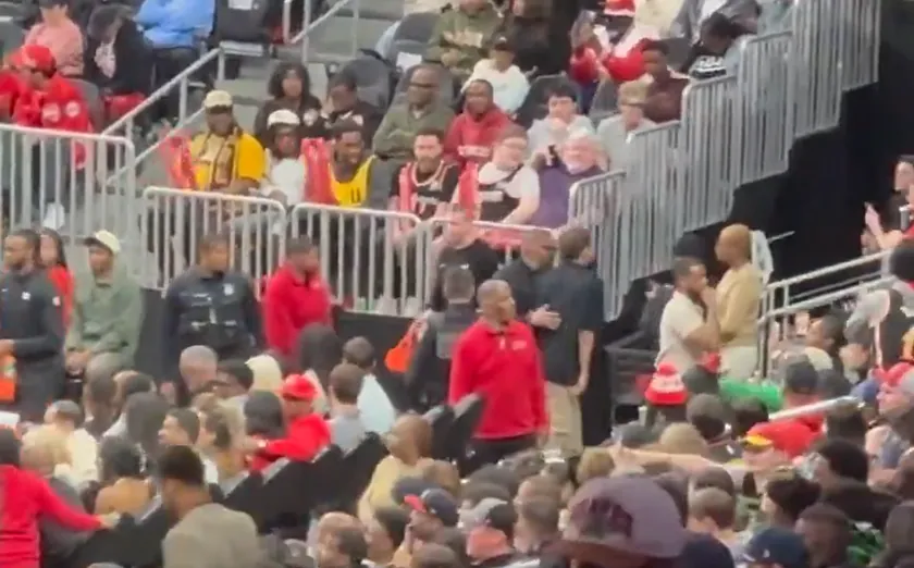 NBA Yıldızı Tre Young, Maç Sırasında Takımını Terketti