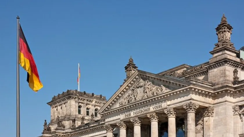 Alman Deutsche Telekom ve ABD'li T-Mobile'ın birleşme planı küresel pazarı sarsacak