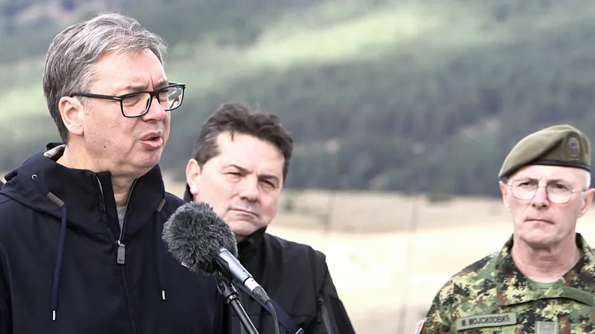 Sırbistan Cumhurbaşkanı Aleksandar Vučić, Sırbistan'daki askeri tatbikatın ardından zorunlu askerlik hizmetinin ne zaman başlayacağını açıkladı.