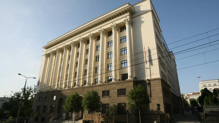 Sırbistan Belgrad'da eski kabine başkanı Nenad Milanović'e rüşvet suçundan şartlı hapis cezası verildi