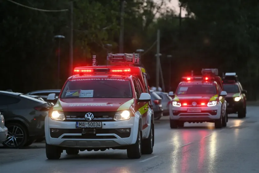 Vlasotince'de çıkan yangınla mücadele sürüyor