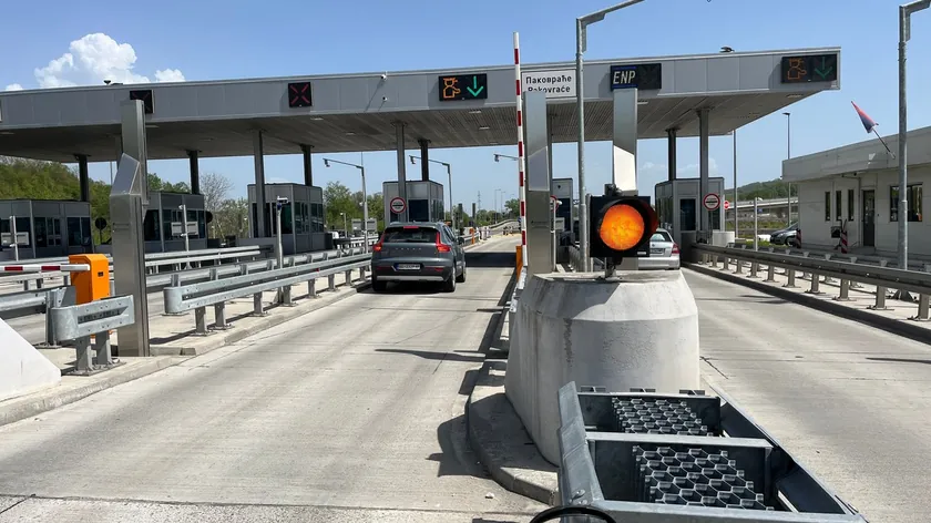 Fransa'da Bir Kamyon Şoförü 144 Kez Otoban Gişesini Atlatarak Büyük Bir Borç Biriktirdi