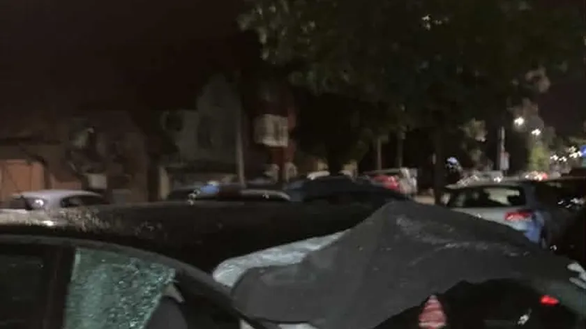 Sırbistan'da şiddetli hava koşulları büyük maddi hasara neden oldu.
