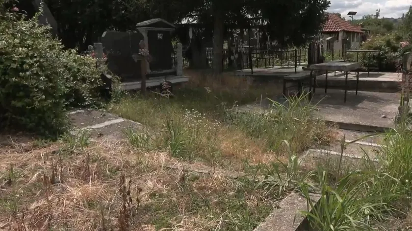 Sırbistan'da mezarlar talan edildi, tabutlar açıldı, yakınlar dehşete düştü.