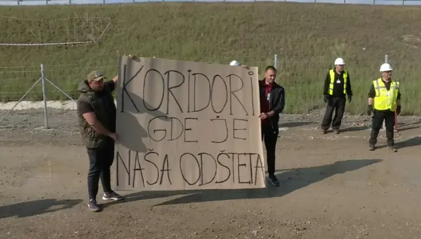 Sırbistan Trstenik'ten Sebze Üreticileri Miločaj'da Protesto Etti, Kadın Yaralandı