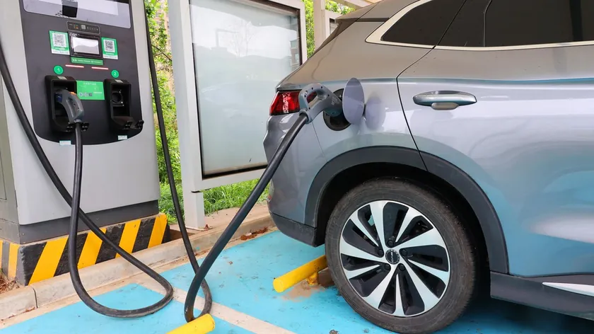 Avrupa'da Enerji Krizi Güneş Sistemleri ve Elektrikli Araç Talebinde Büyük Artış Yarattı