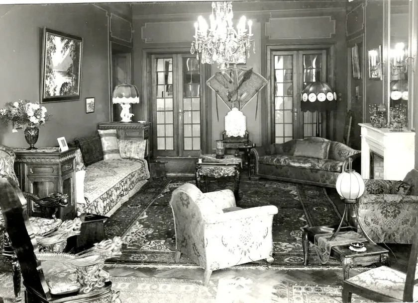 Sırbistan'ın başkenti Belgrad'ın özgün salon daireleri, geçmişin lüksünü günümüzde de yaşatıyor.