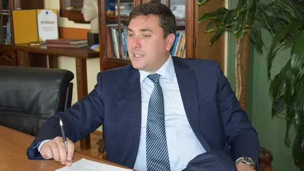 Sırp politikacı Ivan Đoković tüm siyasi görevlerinden istifa etti.