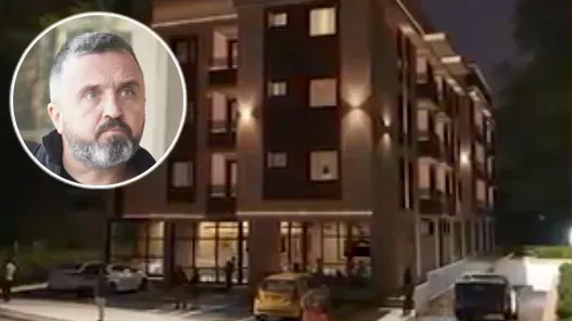 Sırbistan'ın Arilj şehrinde, Informerin sahibi Dragan J. Vučićević'in oğlu ve yeğeni tarafından inşa edilen lüks bir konut-ticari kompleks inşa ediliyor.