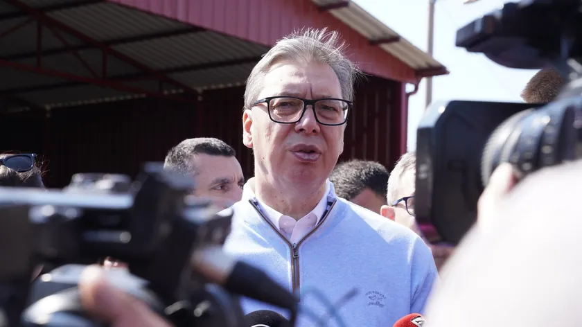 Sırbistan Cumhurbaşkanı Vucic yeni ordu füzelerinin Vidovdan civarında tanıtılacağını bildirdi