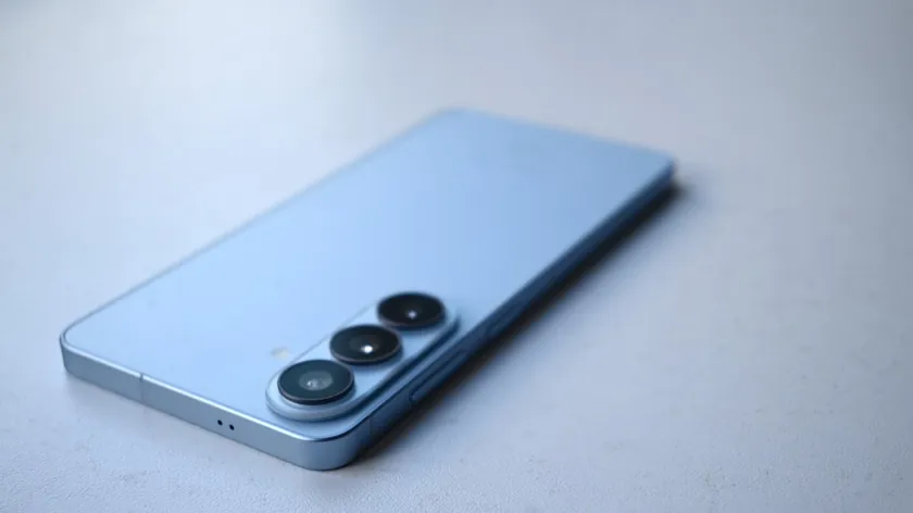 Samsung Galaxy S27 Serisi Kamera Düzeninde Büyük Değişiklik İddiası Ortaya Atıldı