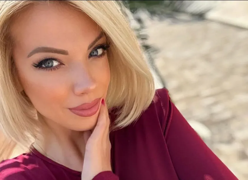 Sırp şarkıcısı Tamara DragiÄ doktora derecesini aldı.