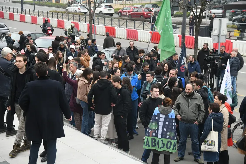 Sırbistan'da Öğrenci Duruşması Öncesi Savska Caddesi Destek Nedeniyle Kapatıldı