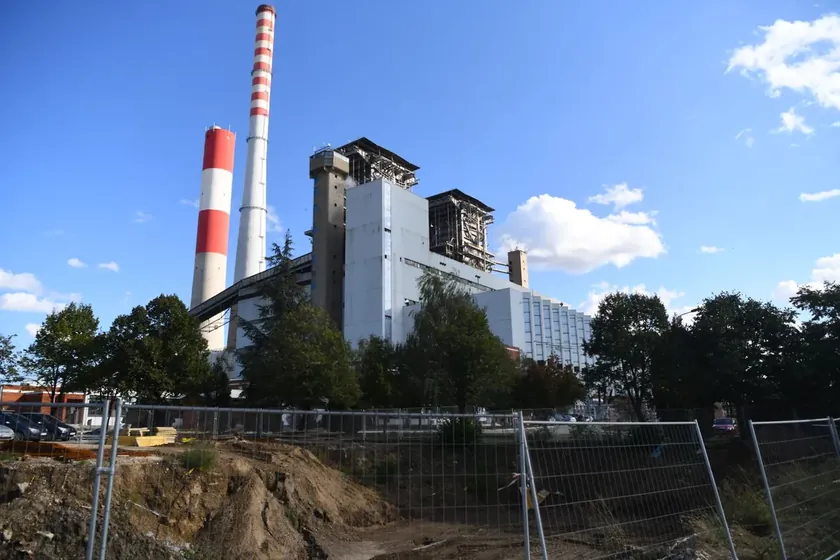 Tek remontovan TE Kostolac, ancak ilk gün çalıştırılma sırasında yangın çıktı Bir bölümün tamiri için 142 milyon dinar harcanacak