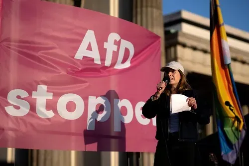 AfD, Rusya temsilcileriyle görüşme hazırlıyor.