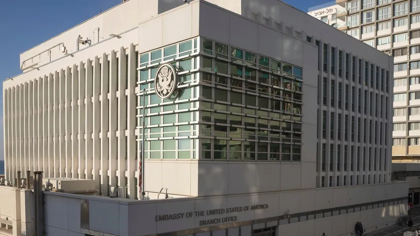 ABD İsrail Büyükelçiliği, Büyükelçi Huckaby'nin sızan mesajları için çalışanları uyardı