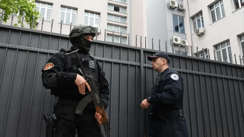 Karadağ'ın Podgoritsa şehrinde tefecilik suçundan yakalanan şüpheli Marko Radulovic sorgulandı