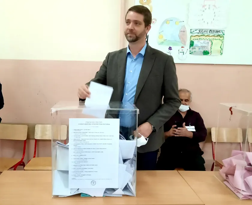 Sırbistan Kragujevac'ta muhalif meclis üyeleri belediye başkanının istifasını talep etti