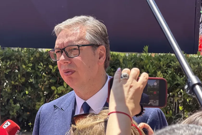 Sırbistan Cumhurbaşkanı Vucic'in sözleri Karadağ'dan dönen yolcuların dosyalarıyla çelişiyor