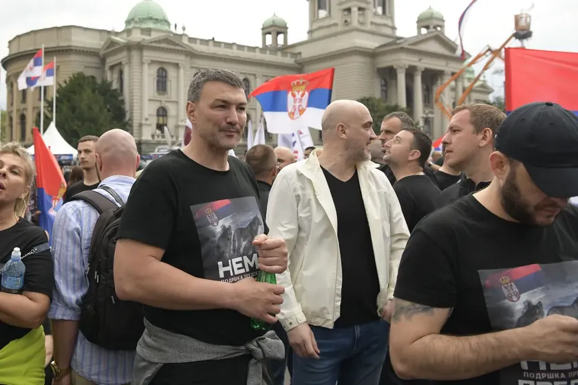 Sırp eski hentbol oyuncusu Vladimir Mandić, Karadağ'da ve Dunanın kıyısında 14 arsa satın aldı, Belgrad'da ise 46 gayrimenkul sahibi Parası nereden geliyor?
