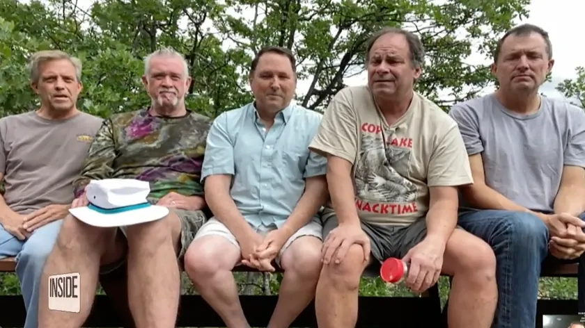 ABD'de Beş Arkadaş Kırk Yıldır Aynı Fotoğrafı Çekerek Geleneği Sürdürüyor