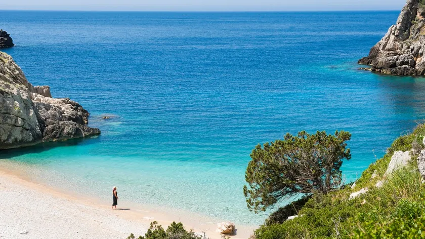 Arnavutluk, 50 Yaş Üstü Gezginler İçin Uygun Fiyatlı Akdeniz Tatili Fırsatları Sunuyor