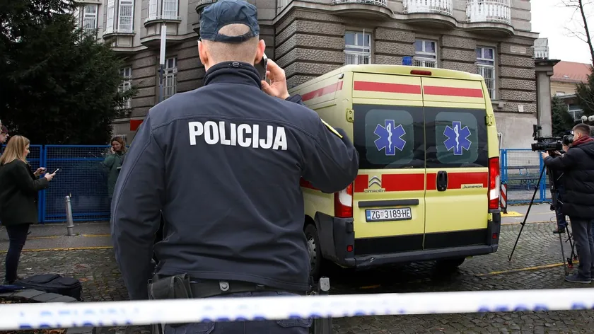 Zadar'da çıkan yangın sonucu üç yaşındaki çocuk ağır yanıklarla mücadele ediyor.