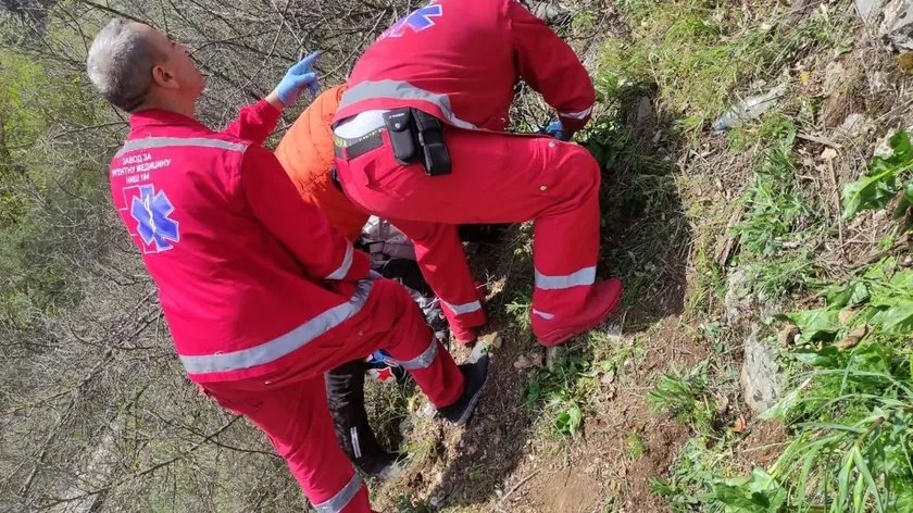 Sırbistan'da Niş Yakınlarında Trafik Kazası: Bir Motosikletli Yaralandı