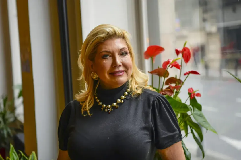 Sırp televizyoncu Suzana Mančić, zengin bir Yunanlı ile evli.