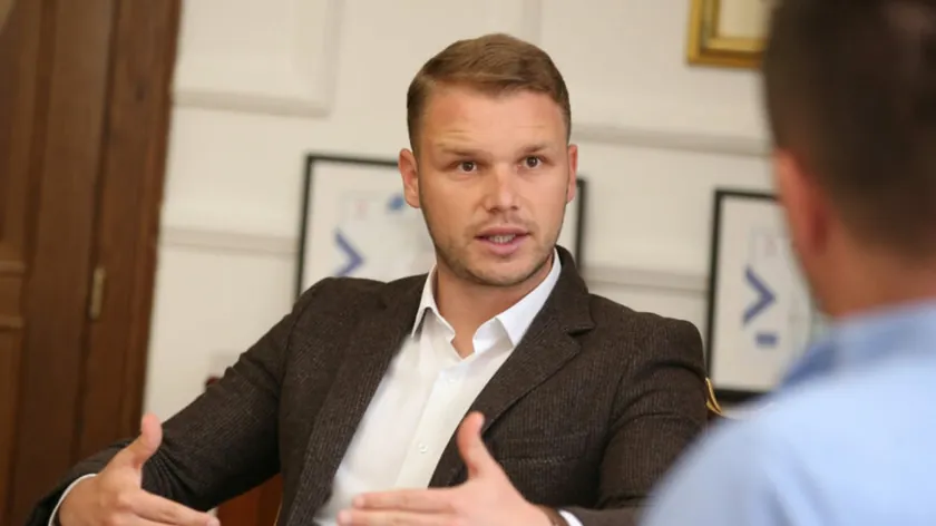 Hırvatistan'da Gözaltına Alınan Banjaluka Belediye Başkanı Serbest Bırakıldı ve Tepki Gösterdi