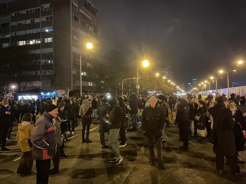 Belgrad Ušće Protestosunda Polis Vatandaşları Hedef Aldı: Şiddet Görüntüleri Kaydedildi