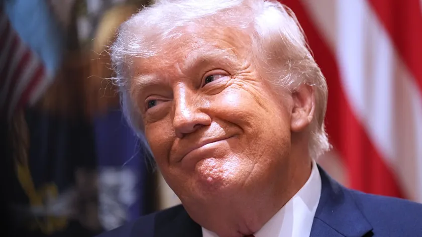 Amerika Birleşik Devletleri Eski Başkanı Donald Trump Tarihi Hükümdarları Aşan Gücünü Bildirdi
