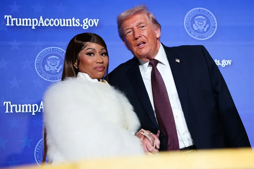 ABD'de Nicki Minaj'a Donald Trump İmzalı Özel İncil Hediye Edildi