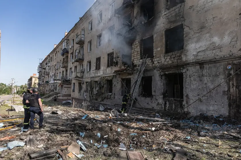 Rusya'nın Kiev yakınlarında gerçekleştirdiği saldırıda en az 37 kişi hayatını kaybetti.