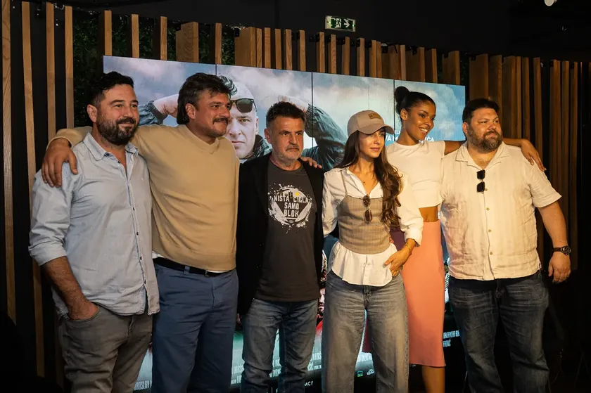 "Ovo je potpuno druga priÄa" Reditelj ve yapımcılar filmi "Kengur Dönüyor Eve" hakkında konuştu