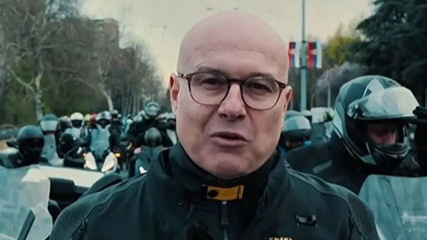 Sırbistan: Miloš Vučević'in 1.500 motosikletli eşliğinde SNS mitingine katıldığı bildirildi.