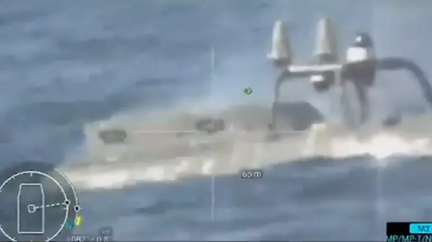 Ukraynalı bir deniz dronu Rus bir insansız gemiyi batırdı.