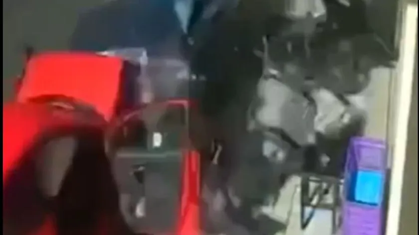 Yunanistan'da Trafik Kazasında Anne Çocuğunu Son Anda Kurtardı