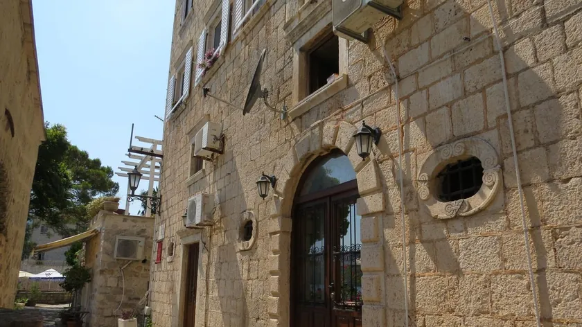 Sırp şarkıcı Saša Matić'in Perast'ta 2 milyon euro değerinde bir villası var.