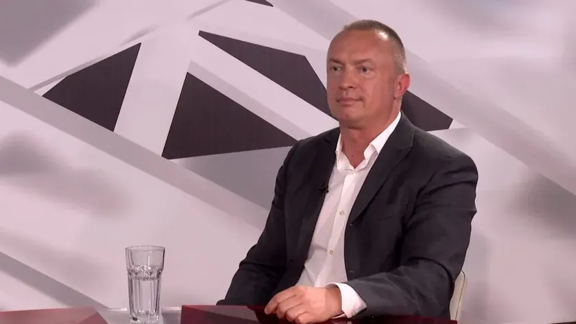 Sırbistan'da Aleksandar Vucic'in parti istişareleri demokrasi simülasyonu olarak yorumlandı